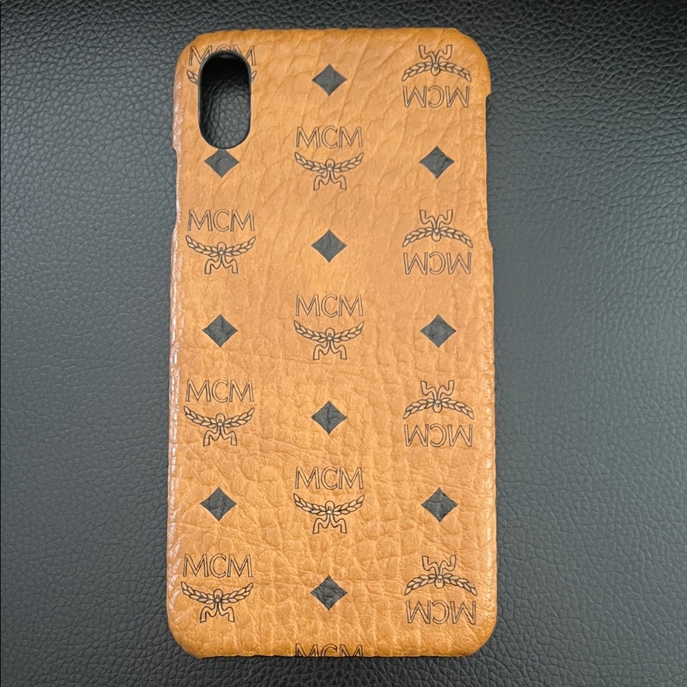 MCM iPhone X/XS case in Visetos Original Cognac.
